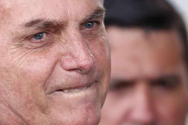 Bolsonaro gira 180 grados en su relación con Argentina Bolsonaro gira 180 grados en su relación con Argentina - Sputnik Mundo