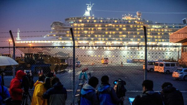 El crucero Diamond Princess en Yokohama - Sputnik Mundo