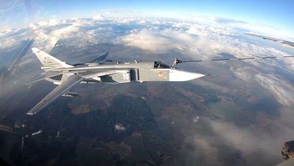 Un Il-78 reposta varios cazas y bombarderos en un vuelo - Sputnik Mundo