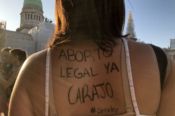 Una marcha por el aborto legal en Buenos Aires - Sputnik Mundo