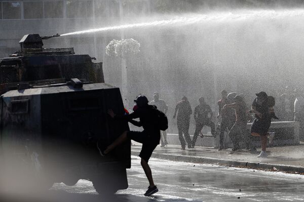 Festival de Viña 2020: el nuevo campo de batalla del estallido social en Chile | Fotos Festival de Viña 2020: el nuevo campo de batalla del estallido social en Chile | Fotos - Sputnik Mundo
