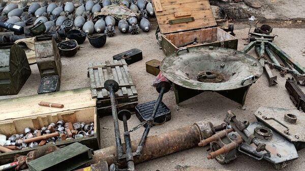El armamento y munición confiscado a los terroristas abatidos en Siria - Sputnik Mundo