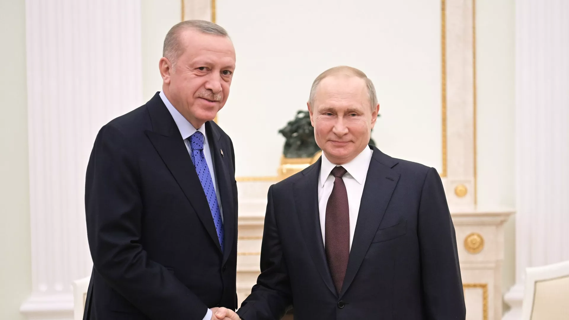 O presidente russo Vladimir Putin com seu homólogo turco Recep Tayyip Erdogan - Sputnik World, 1920, 26.02.2023