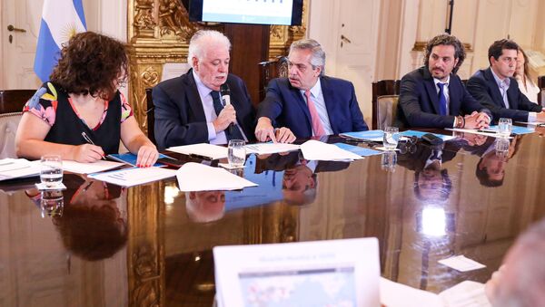 El presidente de Argentina, Alberto Fernández y el ministro de Salud, Gines Garcia - Sputnik Mundo