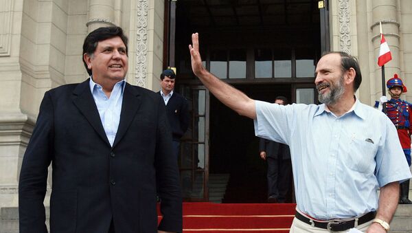 El expresidente peruano Alan García, junto a su primer ministro Yehude Simon  - Sputnik Mundo