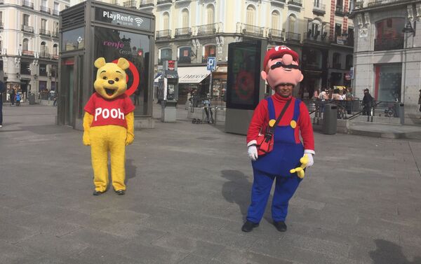 Personajes de la Puerta del Sol, Madrid - Sputnik Mundo