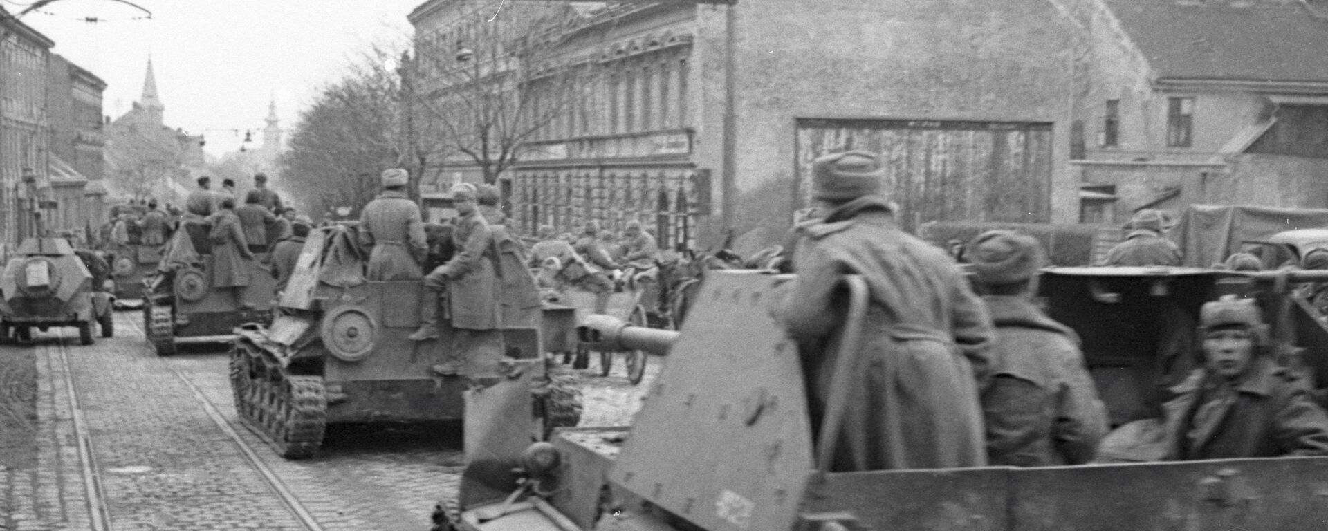 Tropas soviéticas entran en Viena tras liberar la ciudad de las fuerzas nazis (archivo) - Sputnik Mundo, 1920, 16.03.2020