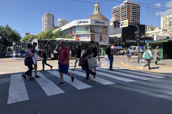 Las calles de Buenos Aires no sintieron el impacto de los anuncios  - Sputnik Mundo