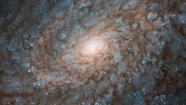 Foto muy detallada de la galaxia NGC 4237, sacada por el telescopio espacial de la NASA Hubble  - Sputnik Mundo