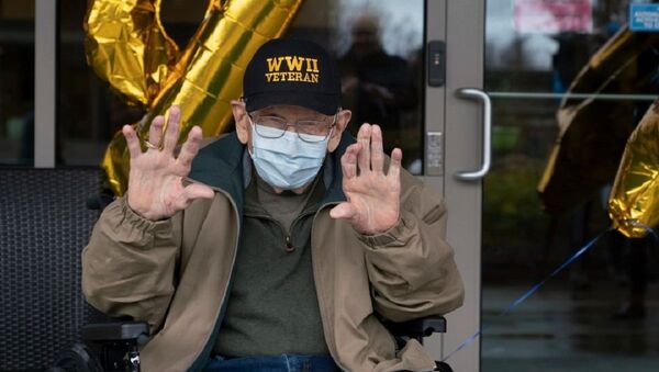 William Bill Lapschies, 104 años, se recuperó de COVID-19 - Sputnik Mundo