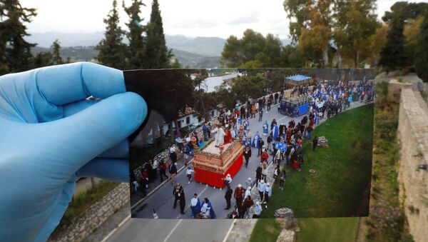 La fiesta se queda en fotos: cómo el virus afectó a la Semana Santa en una ciudad española 

 - Sputnik Mundo
