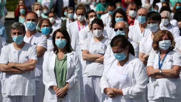 Médicos en España durante el brote del coronavirus - Sputnik Mundo