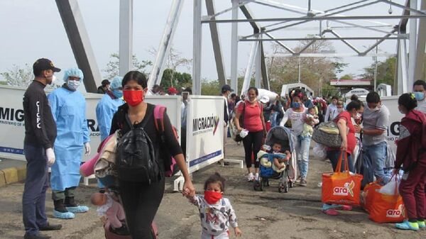Ingreso de migrantes venezolanos - Sputnik Mundo