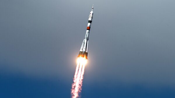Lanzamiento del cohete portador Soyuz-2.1a (imagen referencial) - Sputnik Mundo