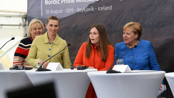 La primera ministra de Noruega, Dinamarca, Islandia y de Alemania en una rueda de prensa - Sputnik Mundo