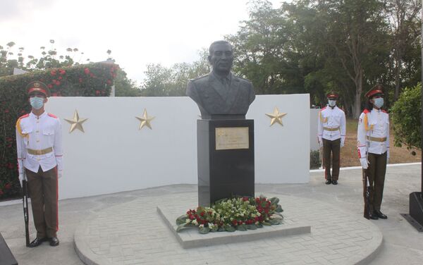 Un monumento dedicado al general de Ejército ruso Issa Alexandrovich Plíyev - Sputnik Mundo