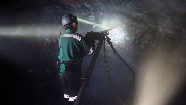 Trabajador de una minería (imágen referencial) - Sputnik Mundo