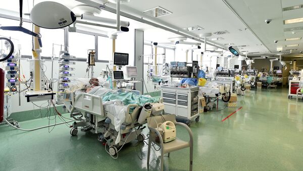 Un hospital en Bergamo, Italia - Sputnik Mundo