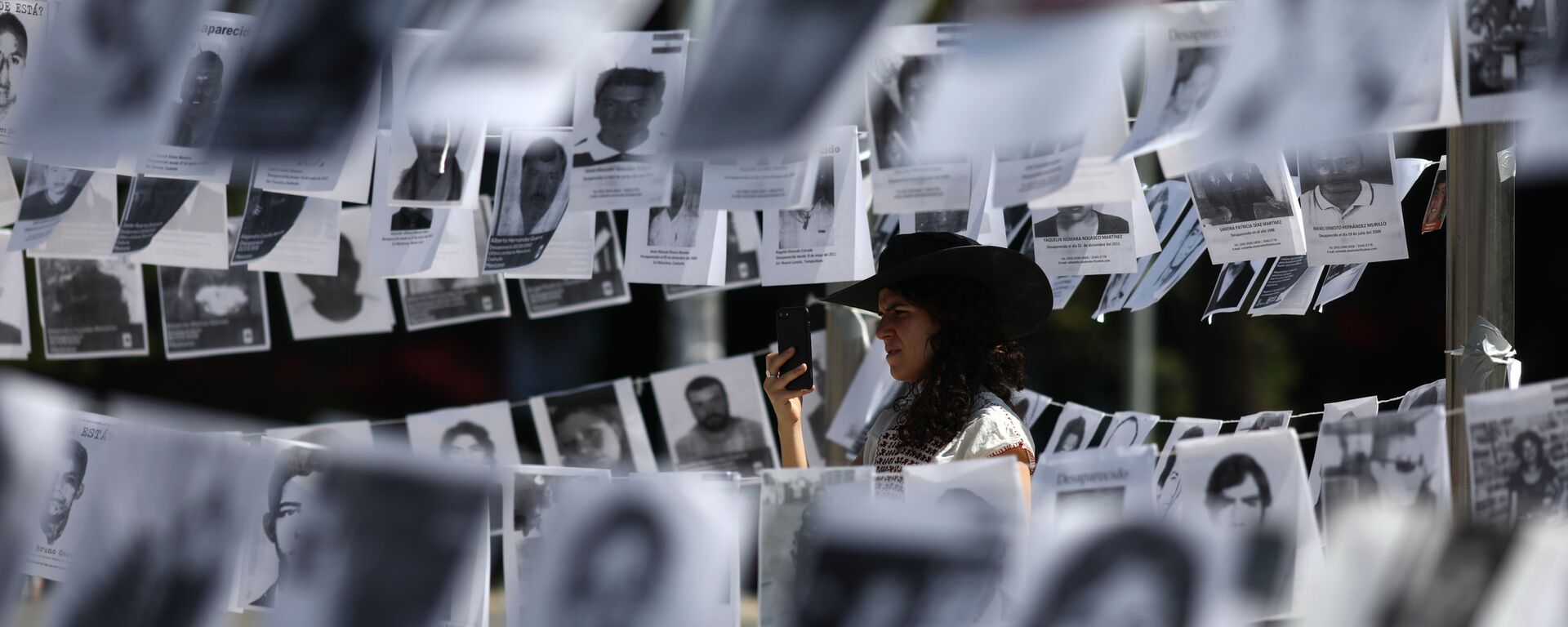 Fotos de desaparecidos en México (imagen referencial) - Sputnik Mundo, 1920, 08.04.2021