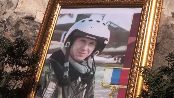 Así inmortalizaron el nombre del héroe ruso fallecido en Siria - Sputnik Mundo