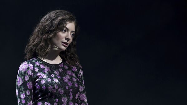 Lorde, la cantante neozelandesa  - Sputnik Mundo