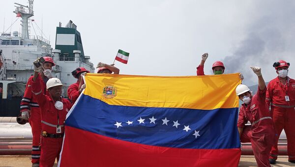 Dos de los cinco barcos petroleros iraníes ya llegaron a Venezuela. El primero, el Fortune, atracó en la refinería El Palito. El arribo de los tanqueros en medio del bloqueo y desabastecimiento de gasolina que vive el país significa un hecho de trascendencia geopolítica - Sputnik Mundo