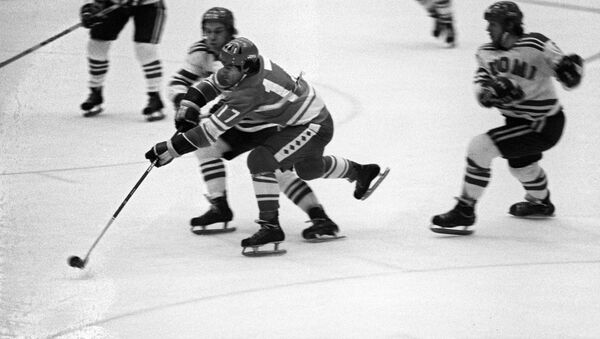 Valery Jarlámov, la leyenda soviética del hockey durante el partido URSS-Finlandia - Sputnik Mundo