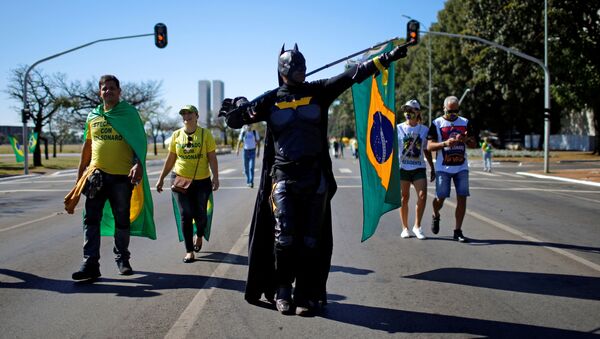 Manifestación a favor de Bolsonaro en Brasilia - Sputnik Mundo
