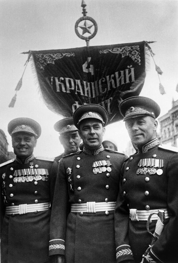 Histórico e inolvidable: así fue el primer Desfile de la Victoria - Sputnik Mundo