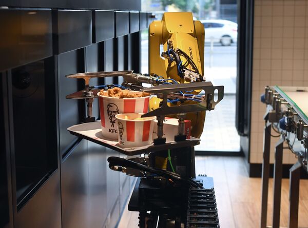 KFC abre en Moscú un restaurante del futuro | Fotos KFC abre en Moscú un restaurante del futuro | Fotos - Sputnik Mundo