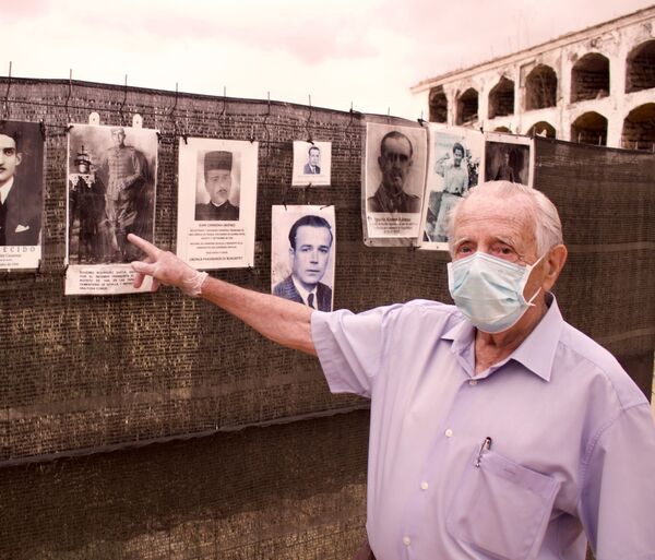 Sé que está enterrado aquí: familiares de represaliados del franquismo tratan de cerrar heridas Sé que está enterrado aquí: familiares de represaliados del franquismo tratan de cerrar heridas - Sputnik Mundo