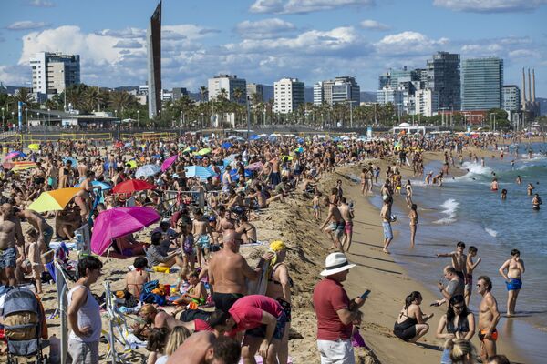 Una playa en España Una playa en España - Sputnik Mundo