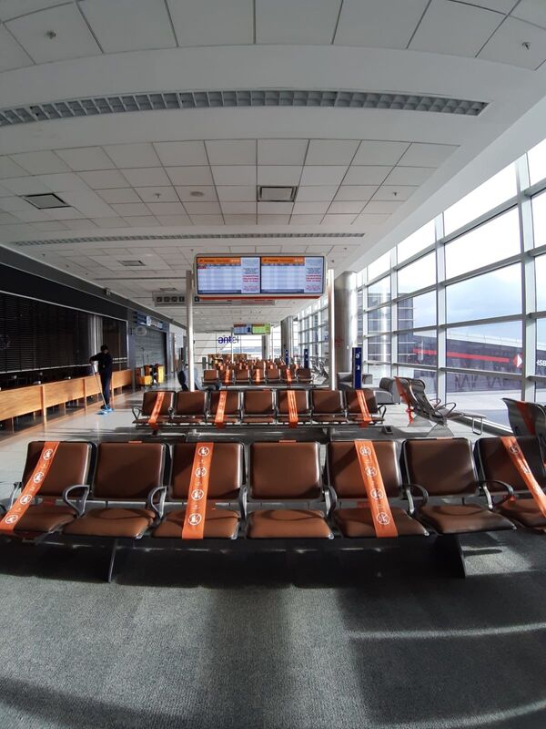 ¿Cómo es el protocolo sanitario del Aeropuerto de Uruguay, único país habilitado a viajar a Europa? | Fotos ¿Cómo es el protocolo sanitario del Aeropuerto de Uruguay, único país habilitado a viajar a Europa? | Fotos - Sputnik Mundo