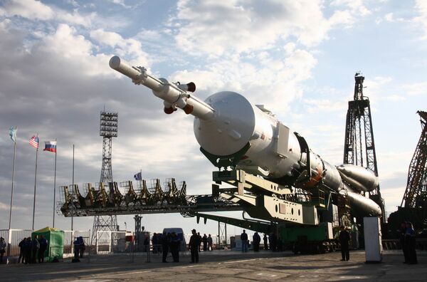 El cohete espacial ruso Soyuz-FG está listo para el lanzamiento hacia la ISS - Sputnik Mundo