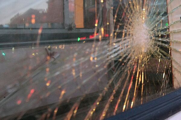 Al menos nueve personas mueren al chocar autobús contra roca en el Perú - Sputnik Mundo