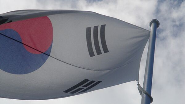 Exlíder del partido gobernante sugiere que Corea del Sur tenga su arma nuclear - Sputnik Mundo