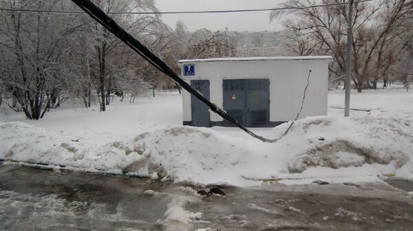 Fuerte nevada deja sin luz a casi 90 poblaciones en la provincia de Moscú - Sputnik Mundo