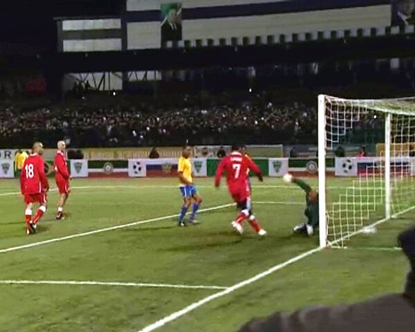 Líder de Chechenia marca dos goles y baila durante partido con Brasil - Sputnik Mundo
