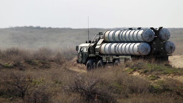 Rusia decide acelerar los suministros de misiles antiaéreos S-300 a Bielorrusia - Sputnik Mundo