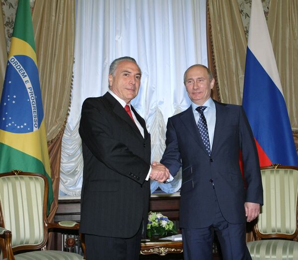 El vicepresidente de Brasil Michel Temer y Vladímir Putin - Sputnik Mundo