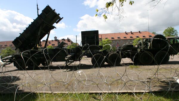 Embajador asegura que EEUU mantiene los planes del escudo antimisiles en Polonia - Sputnik Mundo