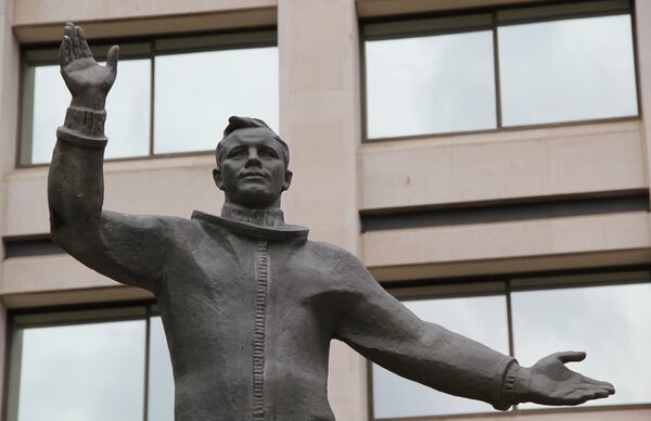 Londres inaugura monumento a Yuri Gagarin - Sputnik Mundo