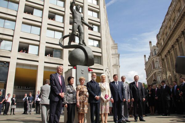Rusia regala a Gran Bretaña monumento a Yuri Gagarin - Sputnik Mundo