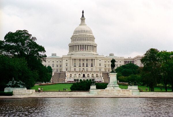 Cámara de Representantes de EEUU aplaza estudio a proyecto de ley sobre anulación de enmienda “Jackson-Vanik” - Sputnik Mundo