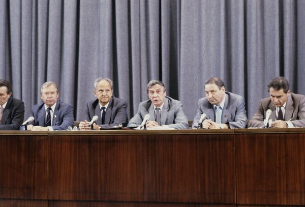 Los hombres del golpe contra Mijaíl Gorbachov - Sputnik Mundo