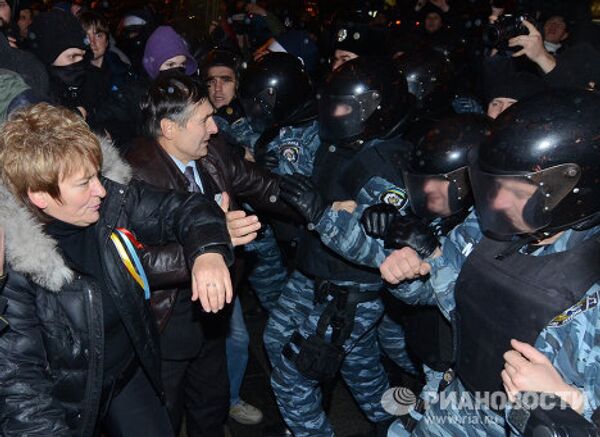 Mitin en Kiev por el 7 aniversario de la “revolución naranja”  - Sputnik Mundo