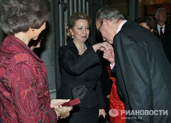 Reyes de España y primera dama de Rusia asisten a gala de ballet en Madrid - Sputnik Mundo