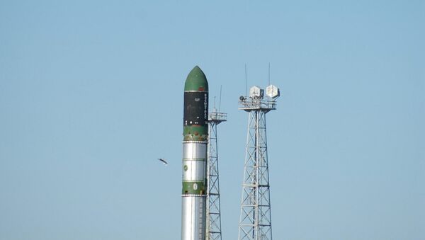 Rusia lanza al espacio cohete RS-20B (Satanás) con satélite Kompsat 3A de Corea del Sur - Sputnik Mundo