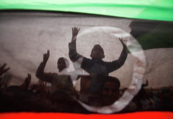 Los tunecinos detenidos en Libia recuperan la libertad - Sputnik Mundo