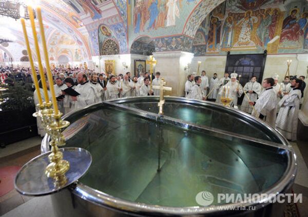 Gran Bendición del Agua en la Catedral de Cristo Salvador de Moscú - Sputnik Mundo